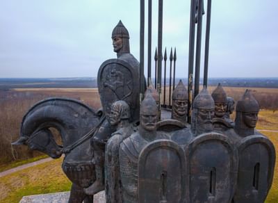 Памятник дружине Александра Невского в Пскове