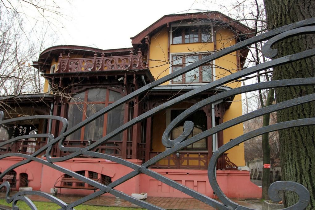 Особняк Носова (ныне филиал Российской государственной библиотеки для молодежи) в Москве