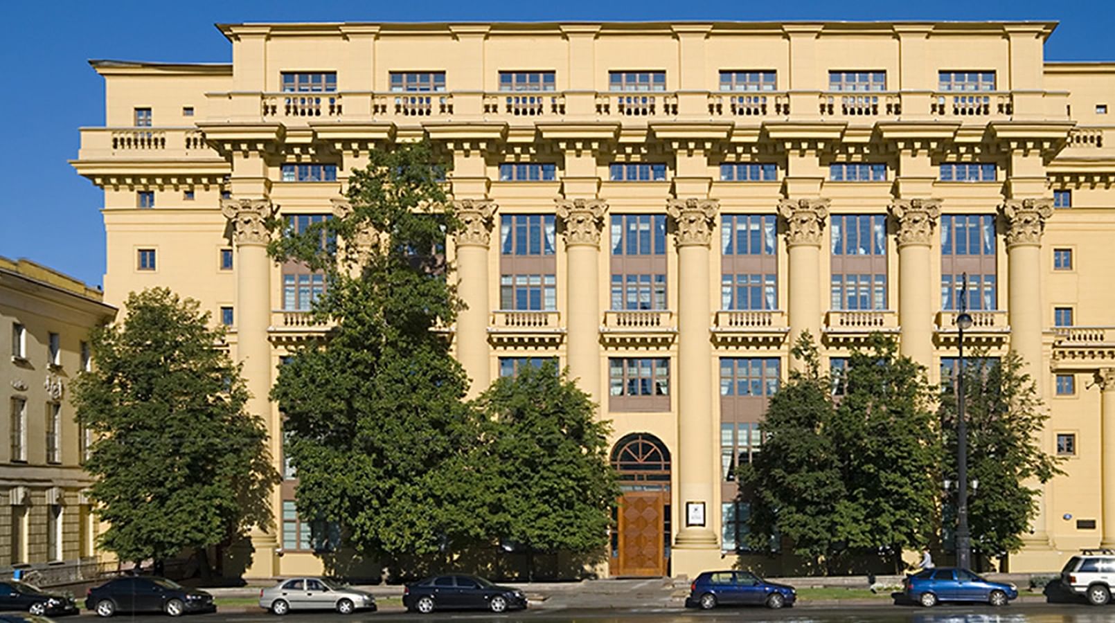 Жилой дом на Моховой улице арх Жолтовский и.в г Москва 1934 г