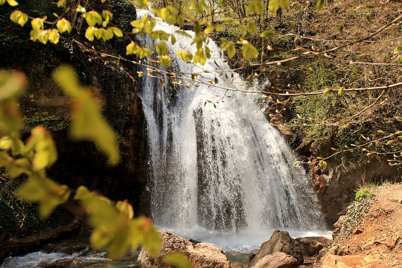 Водопад джур джур. Крымский водопад Джур-Джур. Водопад Джурла. Алушта водопад Джур-Джур.