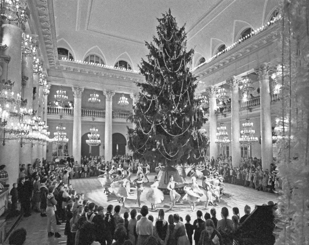 Новогодняя елка в Колонном зале Дома Союзов. 1950-е. Фотохроника ТАСС