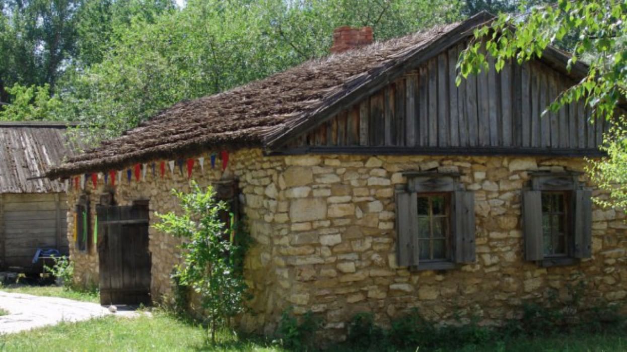 Музей казачий курень. Казачий курень Иловля музей. Иловлинский музей казачьего быта «казачий курень». Музей казачьего быта Волгоград. Казачий курень Иловля.