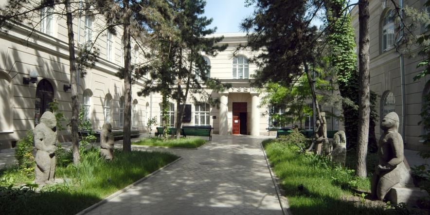 Основное изображение для учреждения Ростовский областной музей краеведения