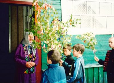 Обход дворов на Троицу в Восточном Подмосковье (Павлово-Посадский и Орехово-Зуевский районы Московской области)