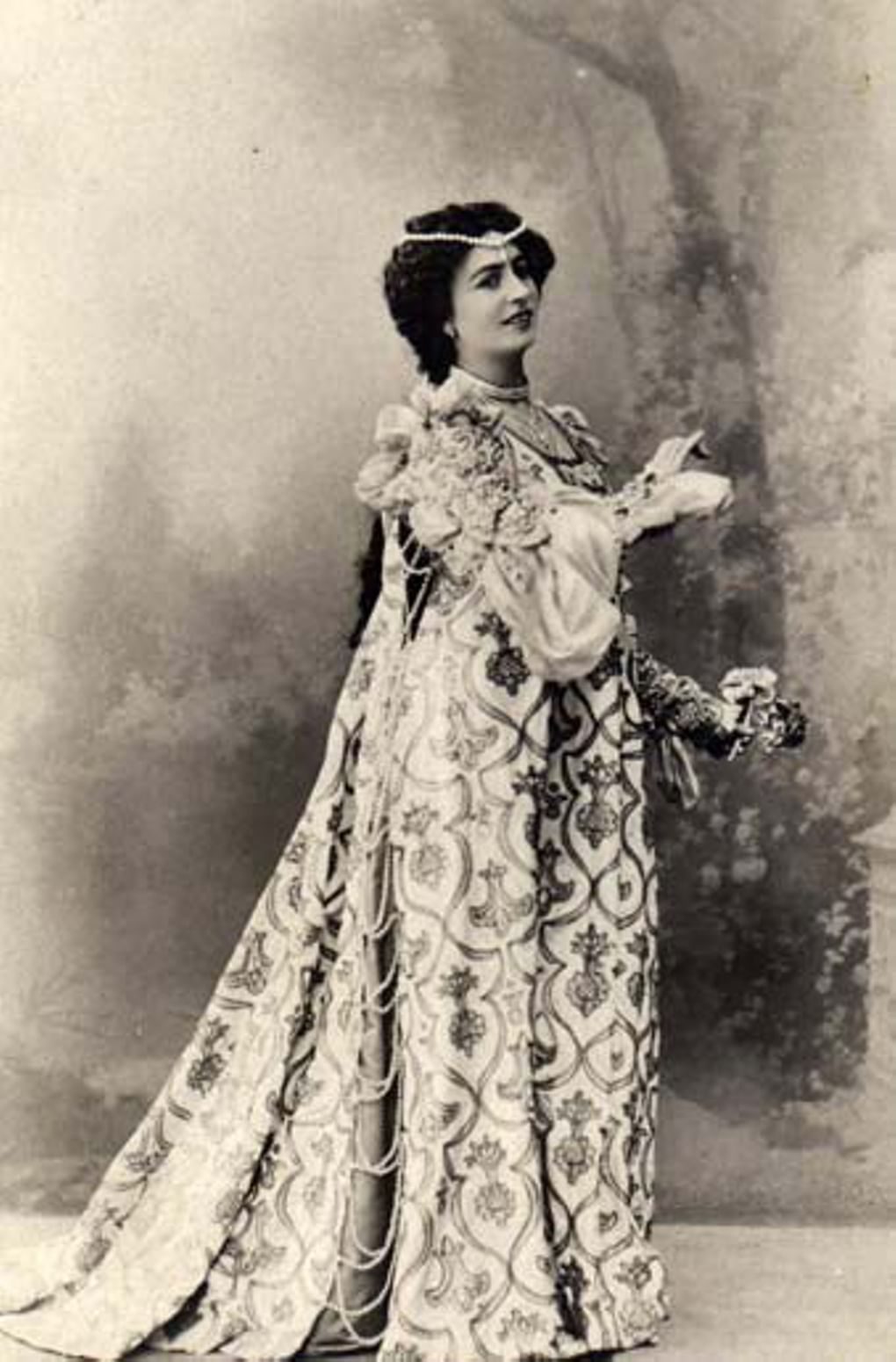 Антонина Нежданова в образе Джульетты из оперы «Ромео и Джульетта»