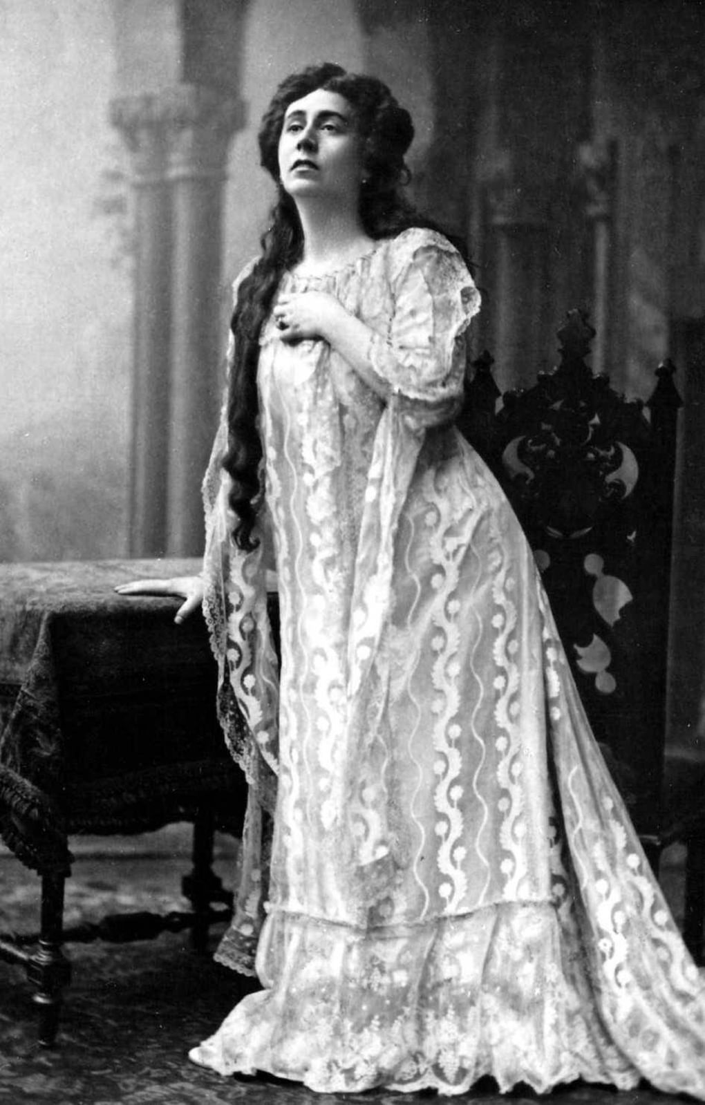 Антонина Нежданова в образе Виолетты из оперы «Травиата»