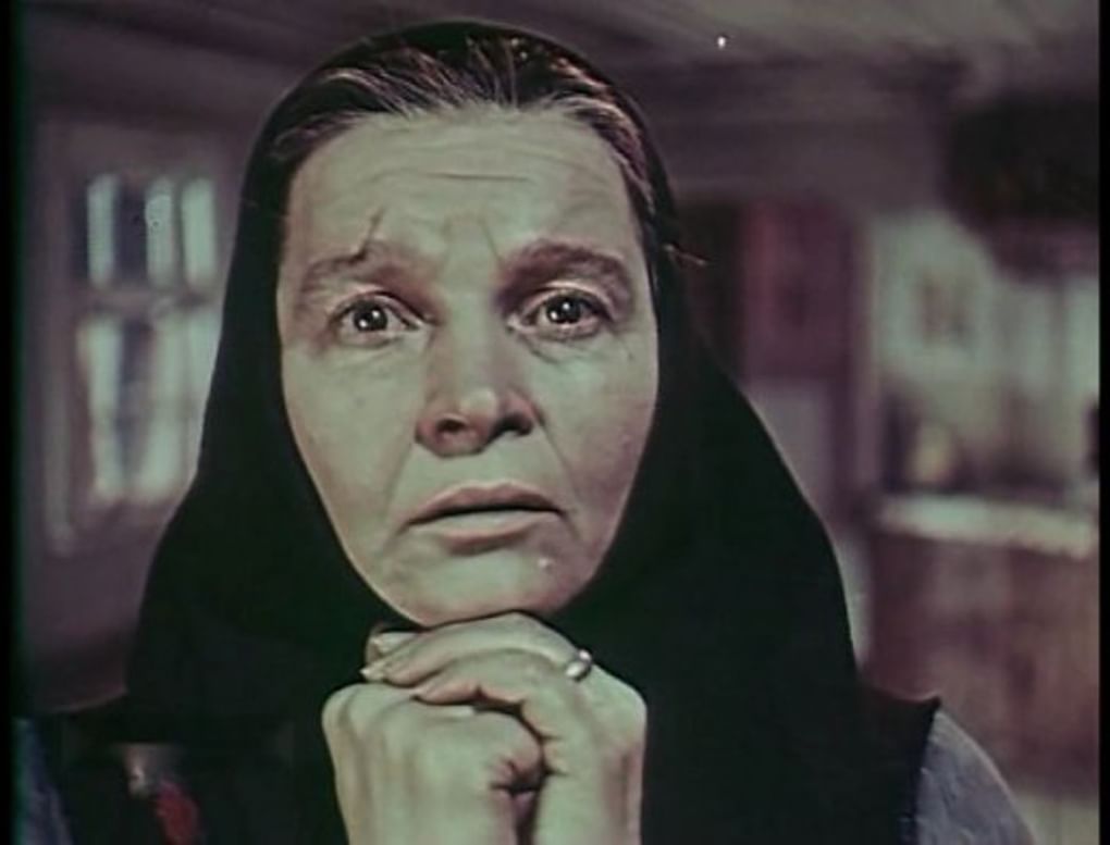 Кадр из фильма «Мать» (1955)
