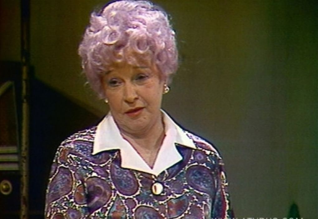 Кадр из фильма «Странная миссис Сэвидж» (1975)