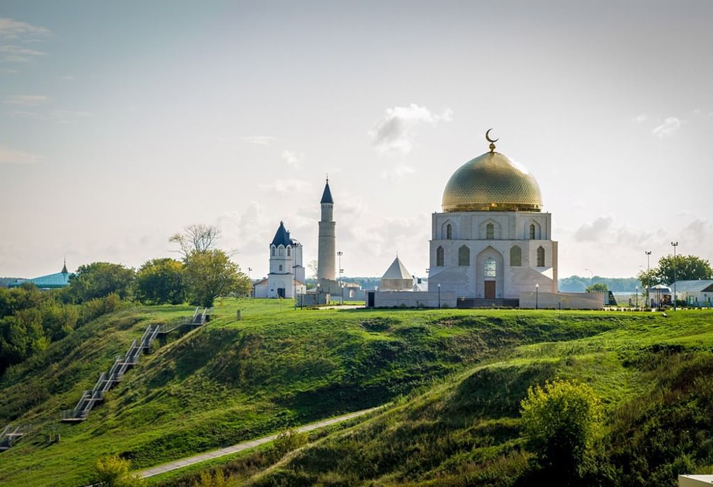 Достопримечательности булгара. Музей заповедник Булгар Казань. Древний Булгар Казань. Болгарский историко-археологический комплекс Болгар Татарстан. Музей заповедник Великий Болгар.