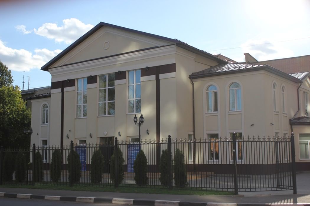 Дк мир лыткарино зал. Му дк центр молодежи лыткарино. Дк центр молодежи. Лыткарино дом культуры центр молодежи как записаться. Центр молодёжи лыткарино сцена.