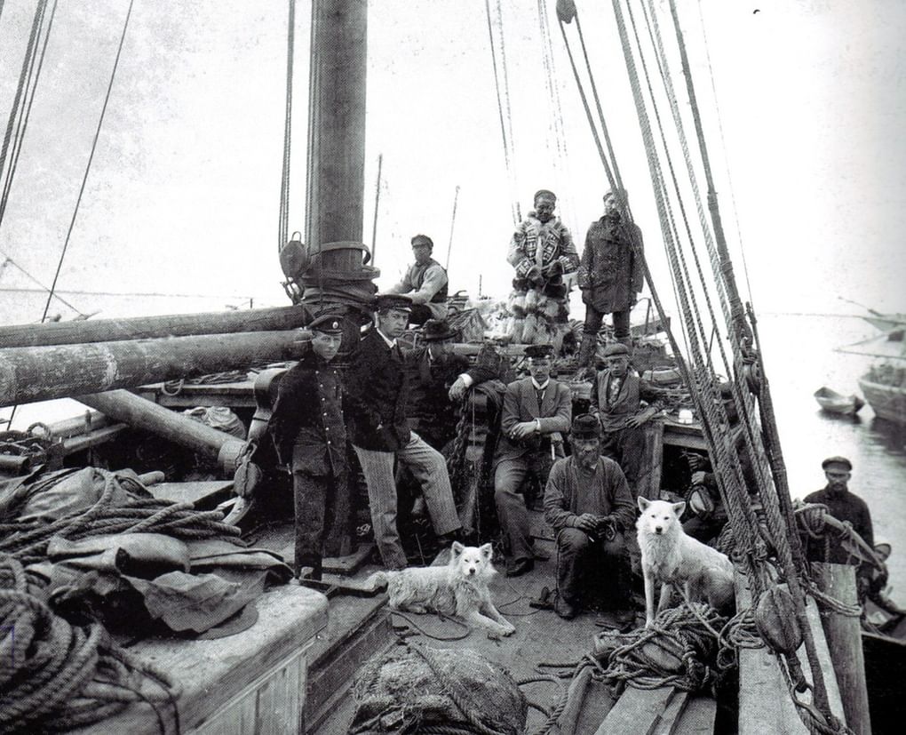 Команда Александра Борисова на яхте «Мечта». 1900