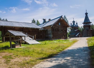 Архитектурно-ландшафтная экспозиция в деревне Малые Карелы