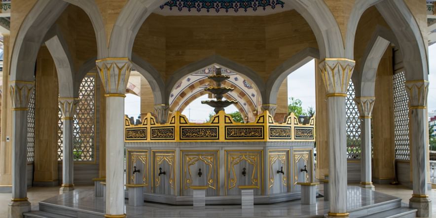 Основное изображение для учреждения Мечеть имени Ахмата Кадырова («Сердце Чечни»)
