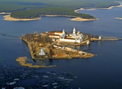 Нило-Столобенская пустынь в Осташковском районе Тверской области