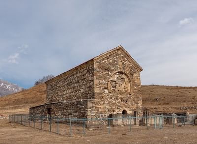 Храм у аула Хайрах в республике Ингушетия