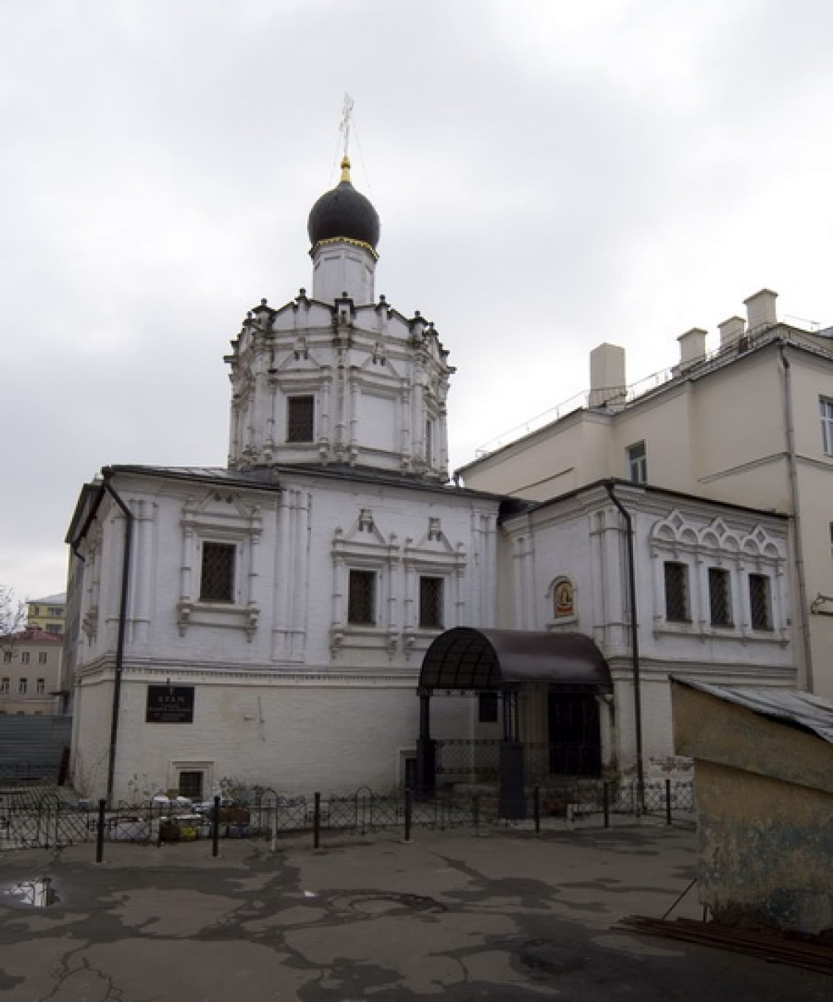 храм на никольской улице москва