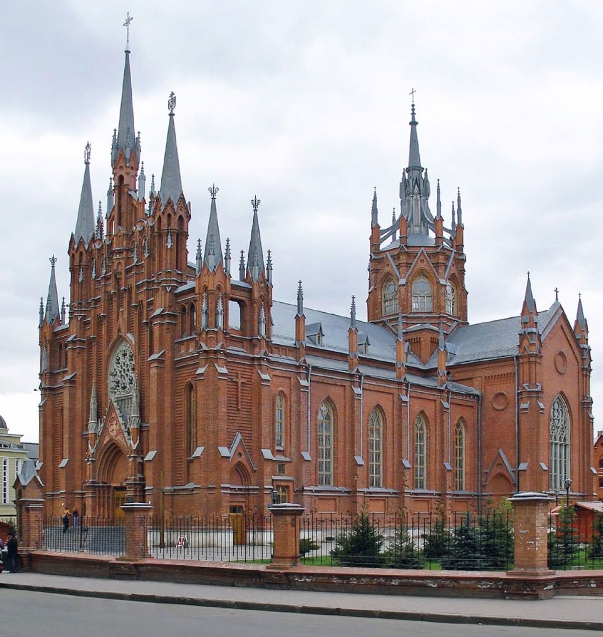 католические церкви москвы