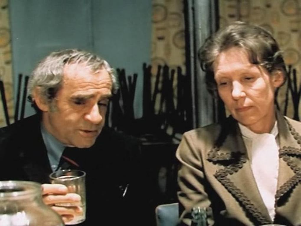 Кадр из фильма «Ключ без права передачи» (1976)