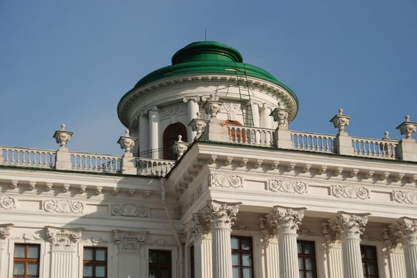 Знаменитый дом Пашкова: как посетить бесплатно и что в нем можно увидеть