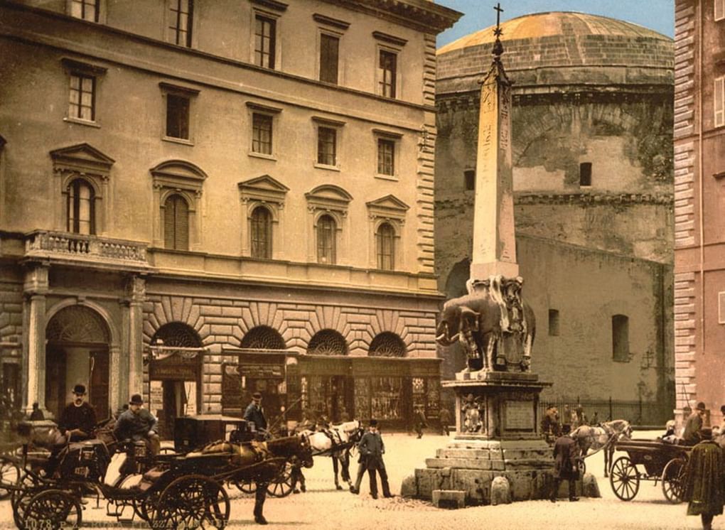 Пьяцца ди Минерва в Риме, где в отеле «Минерва» княгиня жила в 1832–1834 гг. Фото 1900-х
