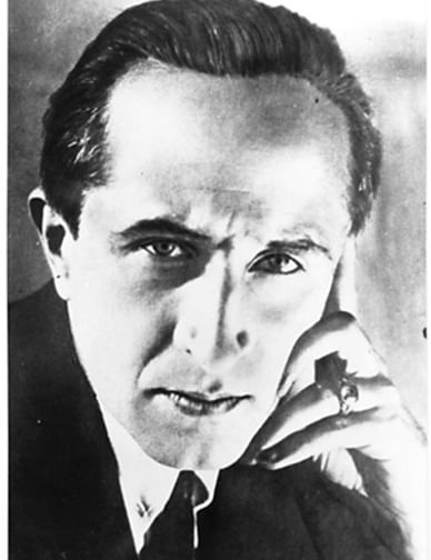 Лев Кулешов