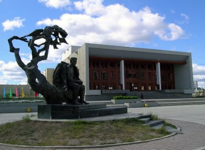 Государственный театр оперы и балета им. Д.К. Сивцева-Суорун Омоллоона