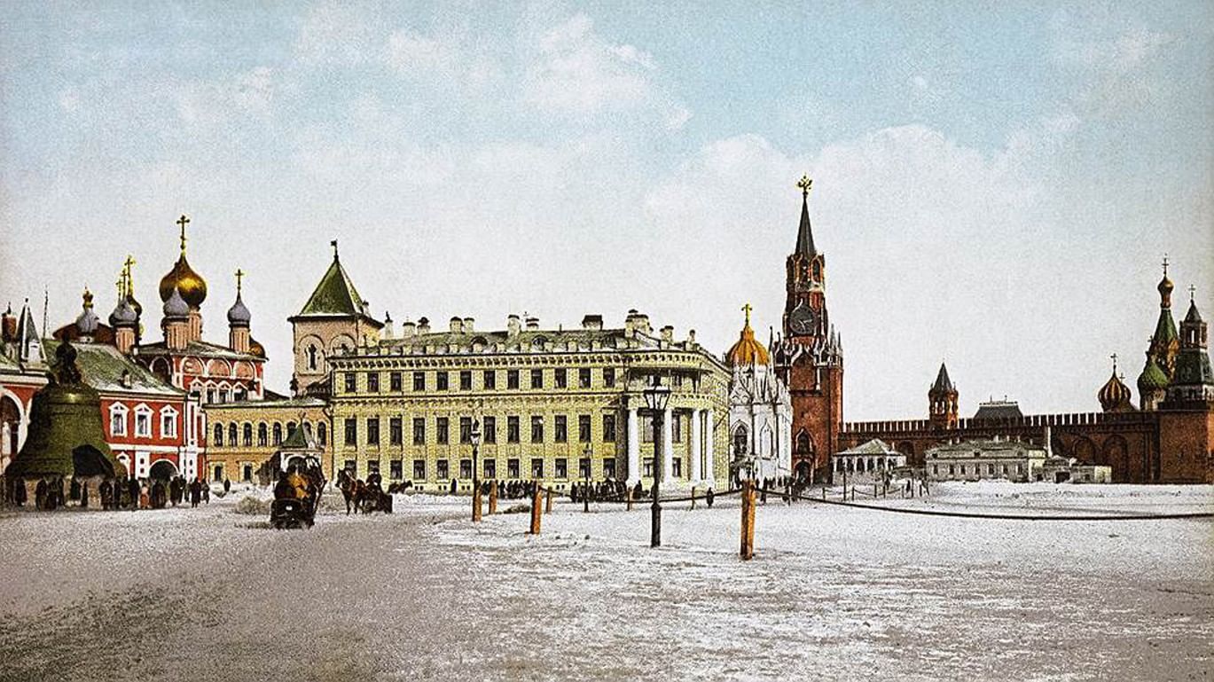 Ивановская площадь Московского Кремля вид сверху