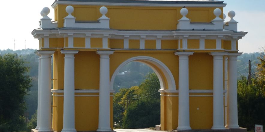 Основное изображение для учреждения Триумфальные арки в Новочеркасске