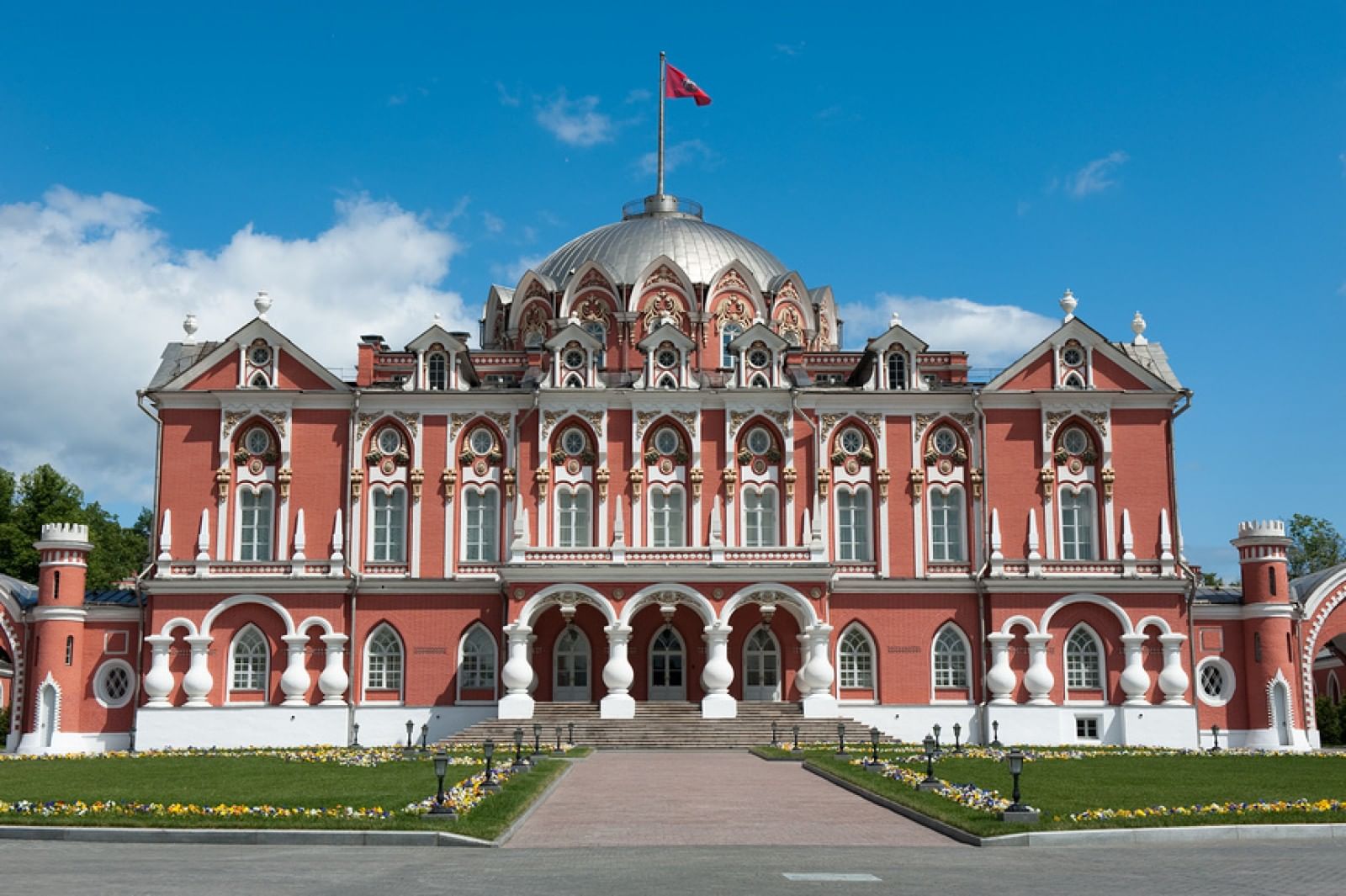 Петровский путевой дворец. Подробная информация: расписание, фото, адрес и  т. д. на официальном сайте Культура.РФ