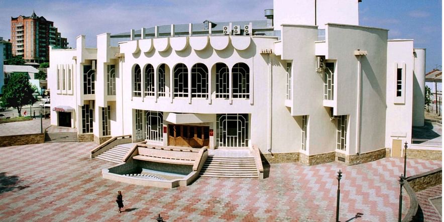 Основное изображение для учреждения Кумыкский театр имени А.-П. Салаватова