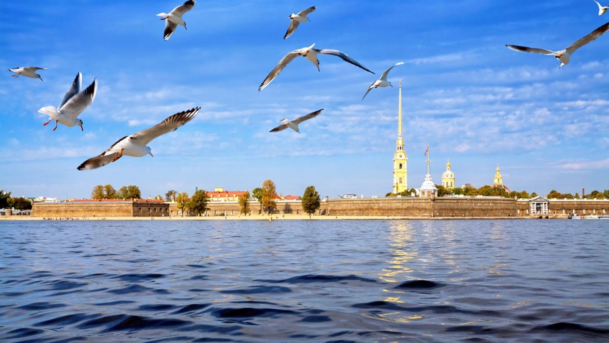 Морская столица экскурсии. Морская столица Санкт-Петербург. Внешние острова финского залива. Морские прогулки Петербург. Фотообои Петропавловская крепость.