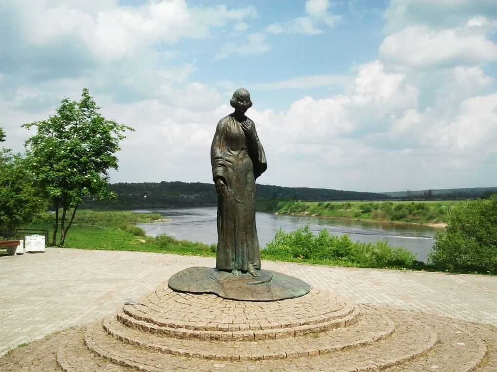 Памятник Марине Цветаевой. Фотография: cvetaeva.net
