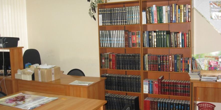 Основное изображение для учреждения Библиотека-филиал с. Нарым
