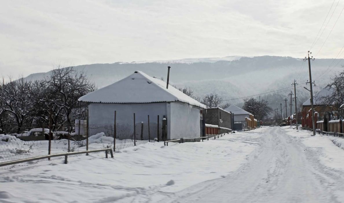 Село ведено. Веденский район село Элистанжи. Село Элистанжи Чеченская Республика. Элистанжи гора. Гора Элистанжи Чечня.