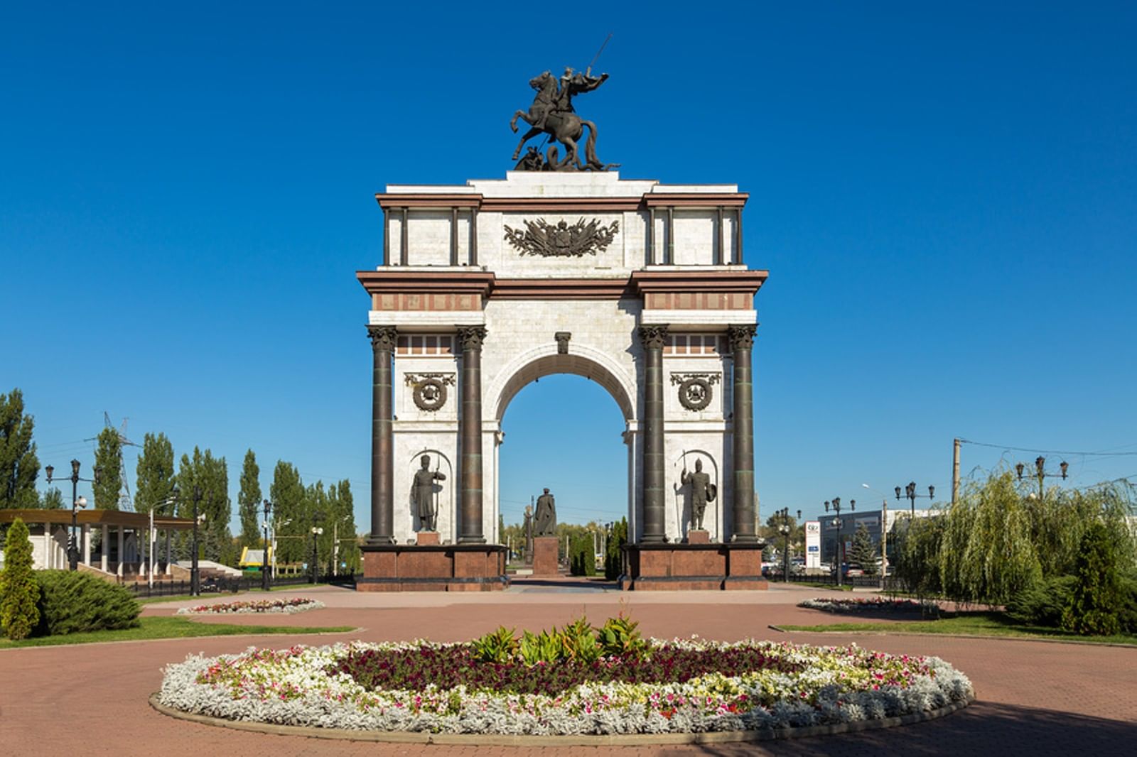 Мемориальный комплекс Триумфальная арка Курск