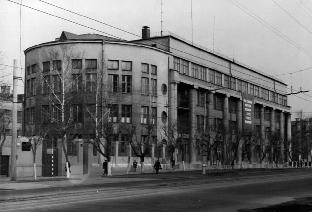 Ивановский дом. Дом-пуля Иваново. Город Иваново дом пуля. Здание ОГПУ Иваново. Дом пуля в Иваново вид сверху.