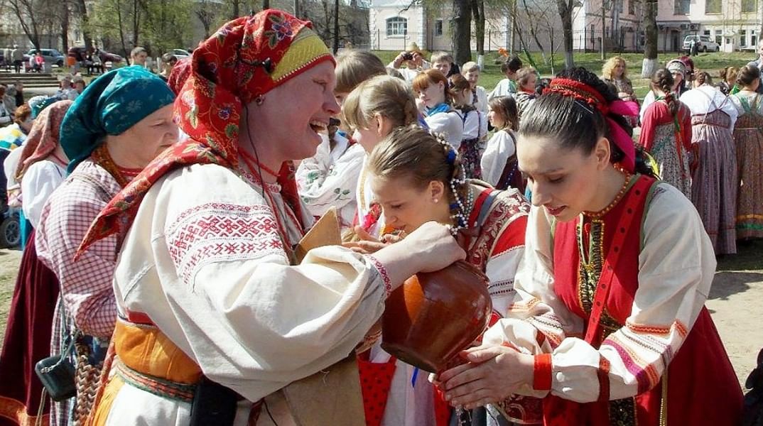 Красная горка фотографии