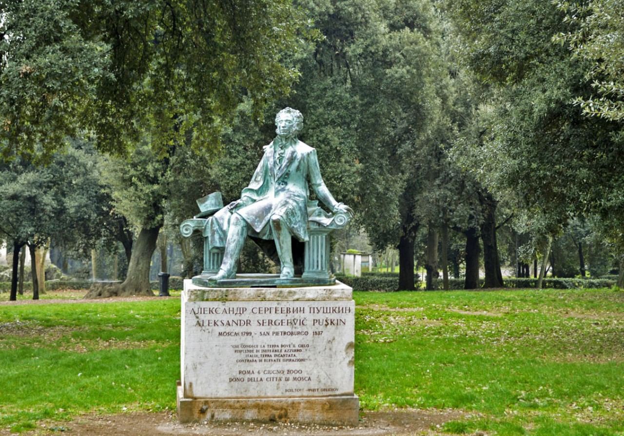 Вилла Боргезе памятник Пушкину