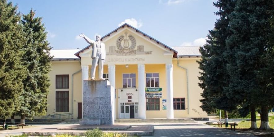 Основное изображение для учреждения Дом культуры Новорождественского сельского поселения