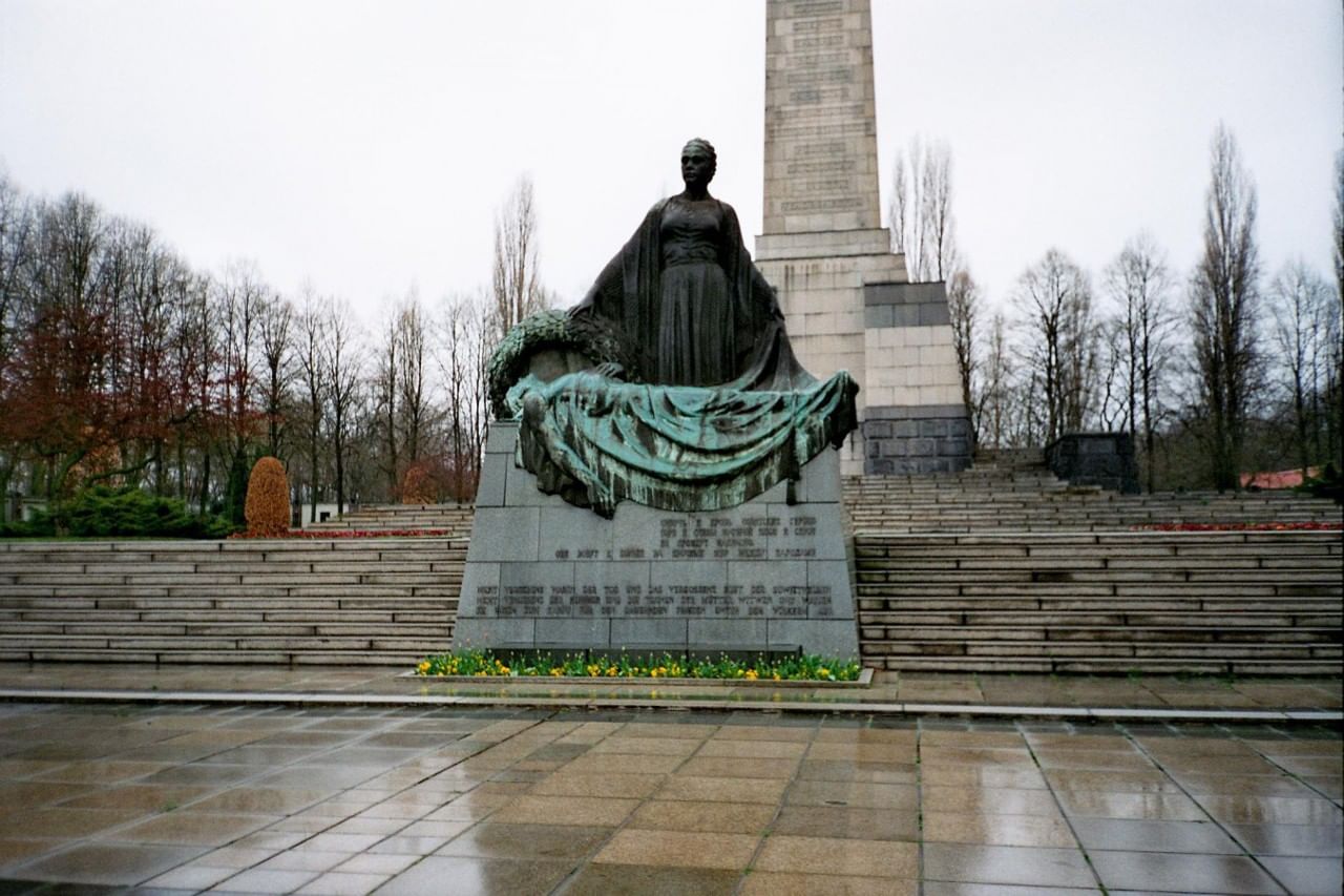 памятники великой отечественной войны в берлине