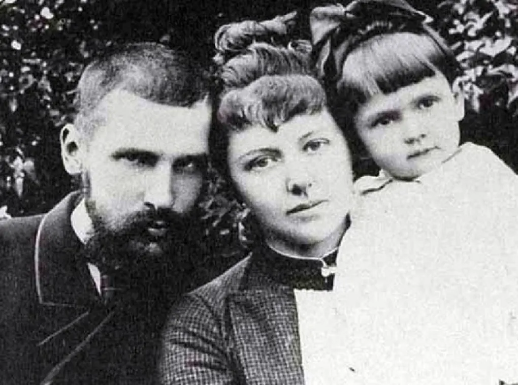 Пётр Столыпин с супругой Ольгой и их дочерью Марией. 1889. Фотография: latifundist.com