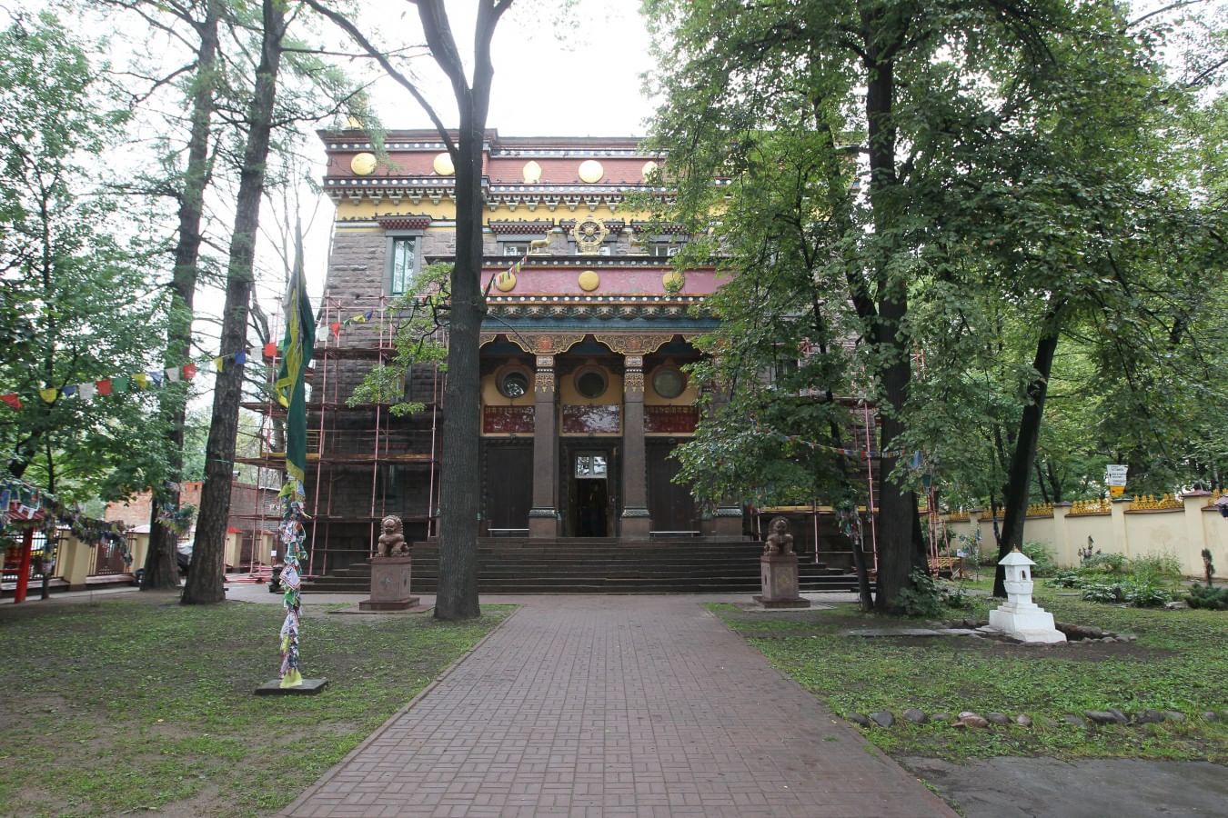 Буддистский храм в Санкт-Петербурге на Приморском