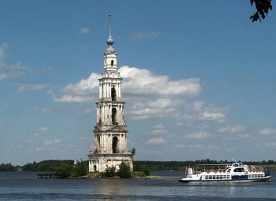 Колокольня собора Николая Чудотворца в Калязине