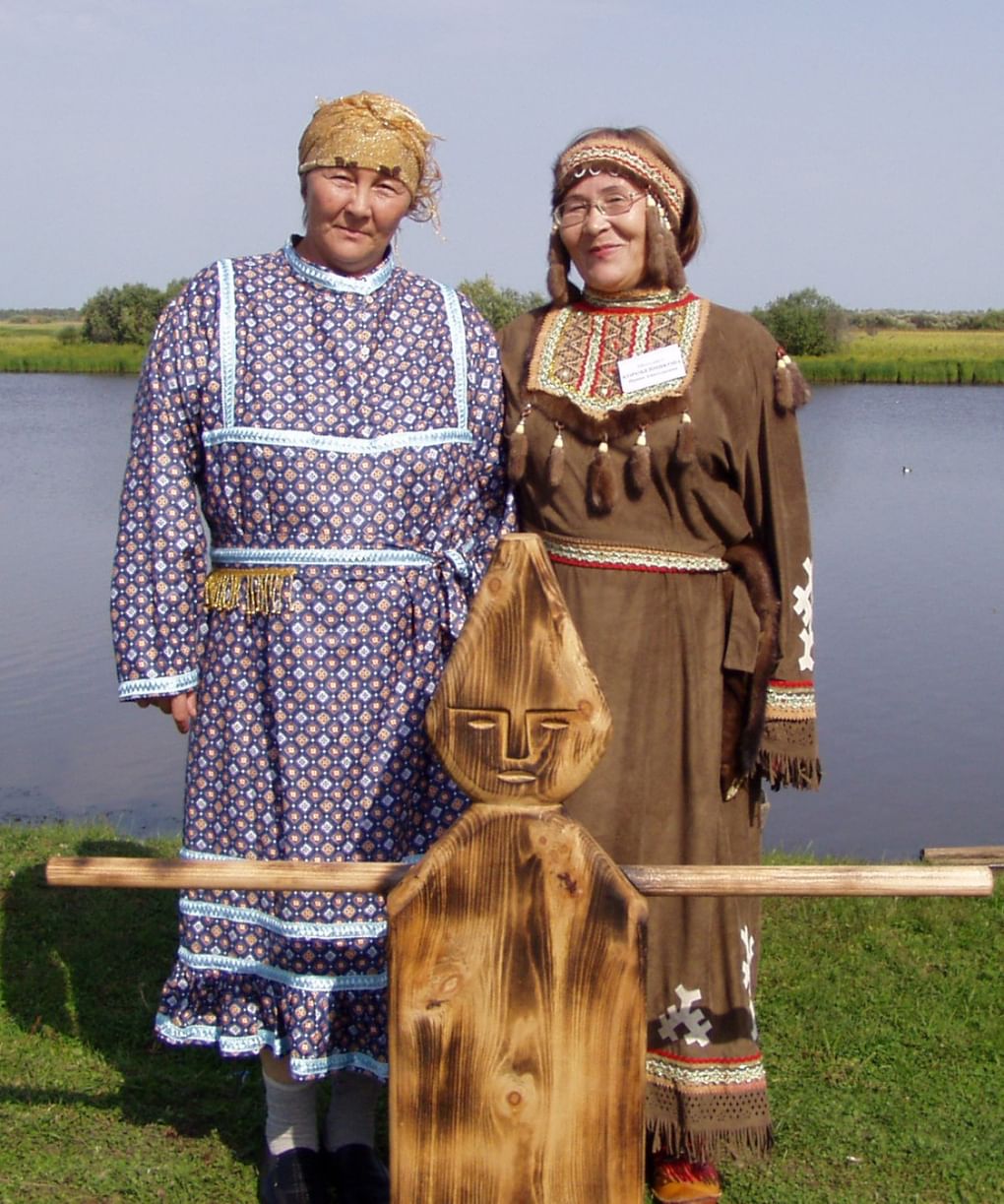 Чулымские женщины в национальных костюмах