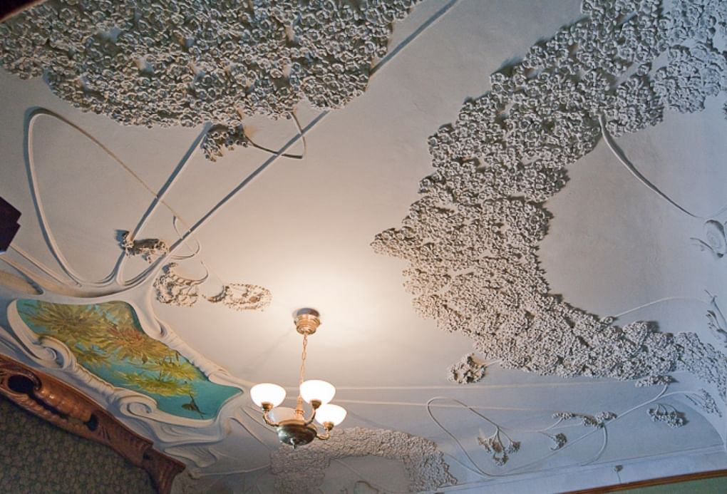 Декор потолка в особняке С.П. Рябушинского в Москве