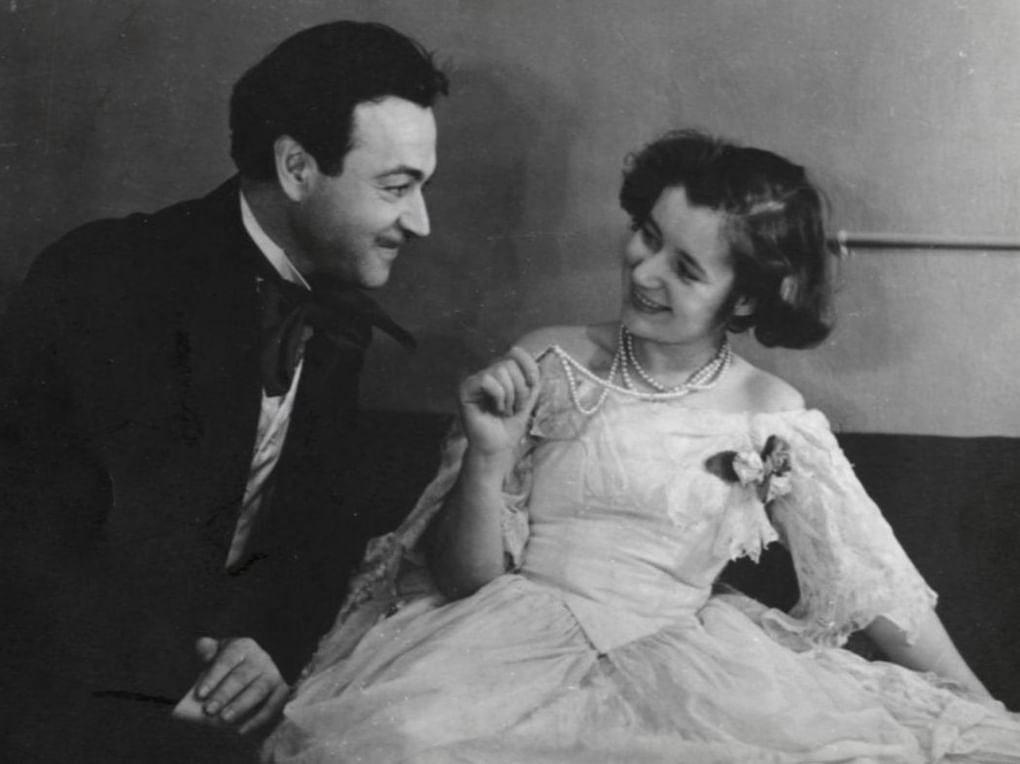 Ефим Копелян со второй женой — актрисой Людмилой Макаровой. 1940–1950-е. Фотография: bdt.spb.ru