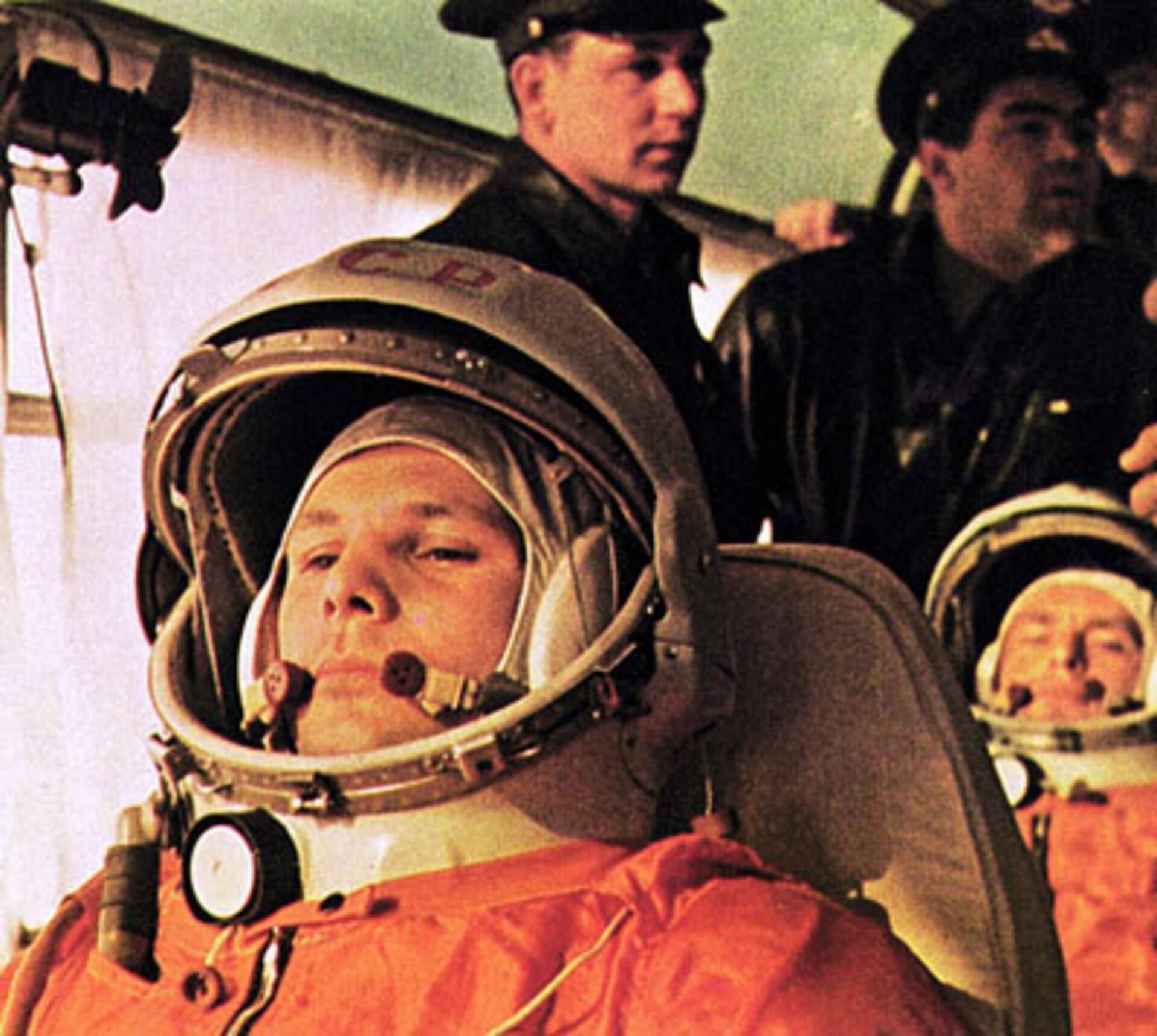 Гагарин первый в космосе видео. Гагарин первый полет в космос.