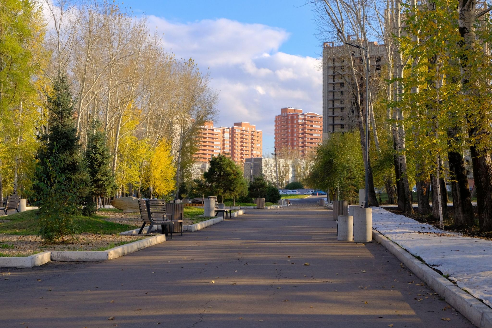 Парк Октябрьский Красноярск. Озеро парк Октябрьский Красноярск. Озеро парк Гафури. Озеро парк Октябрьский Красноярск фото. Озеро парк красноярск