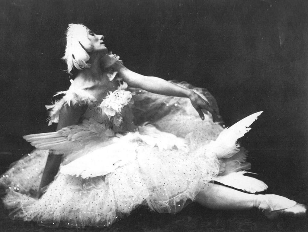 Анна Павлова в спектакле Михаила Фокина «Умирающий лебедь». Лондон, 1915 год. Фотография: Саул Брансбург / Санкт-Петербургский государственный музей театрального и музыкального искусства, Санкт-Петербург