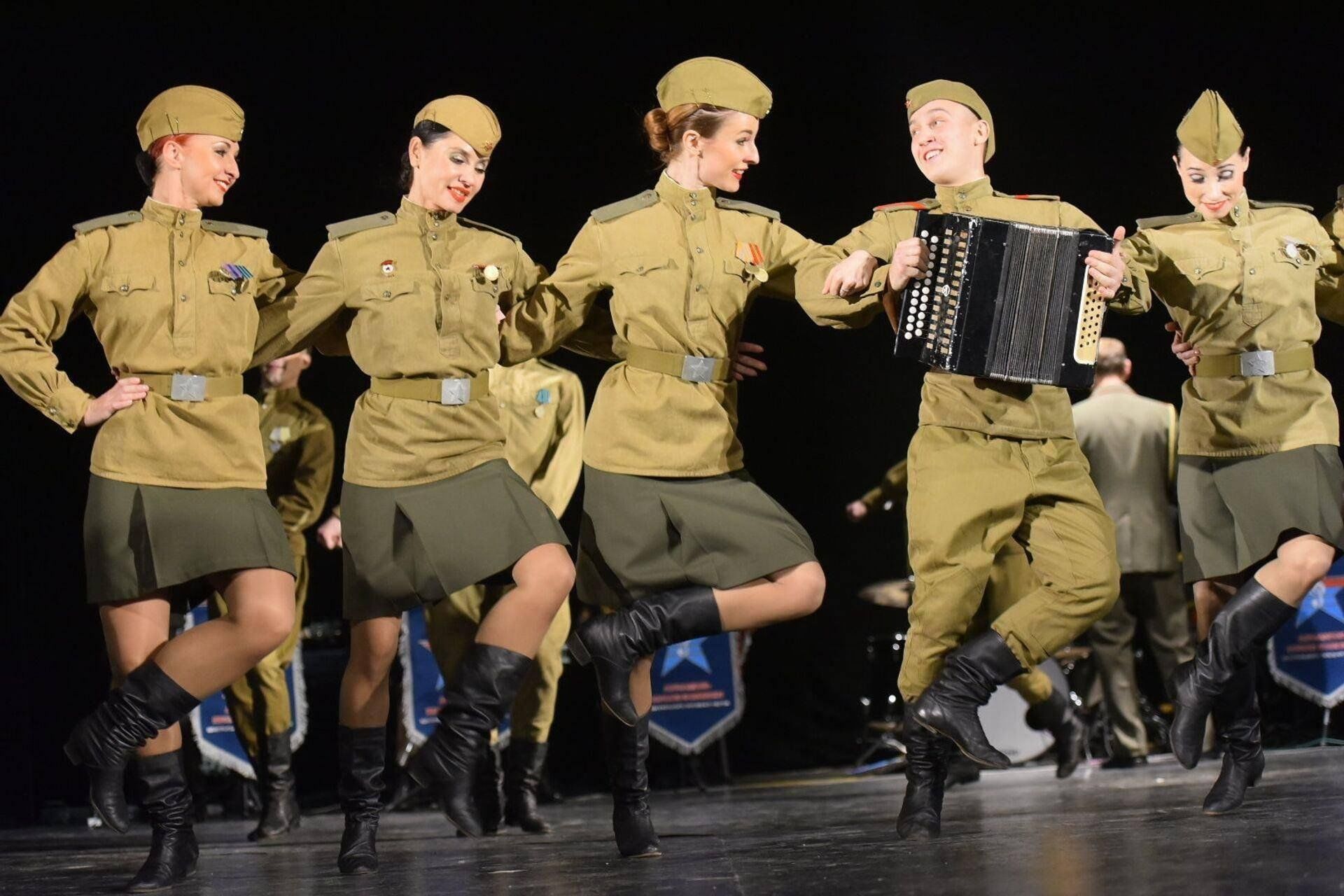 Песни военных лет фото картинки смуглянка